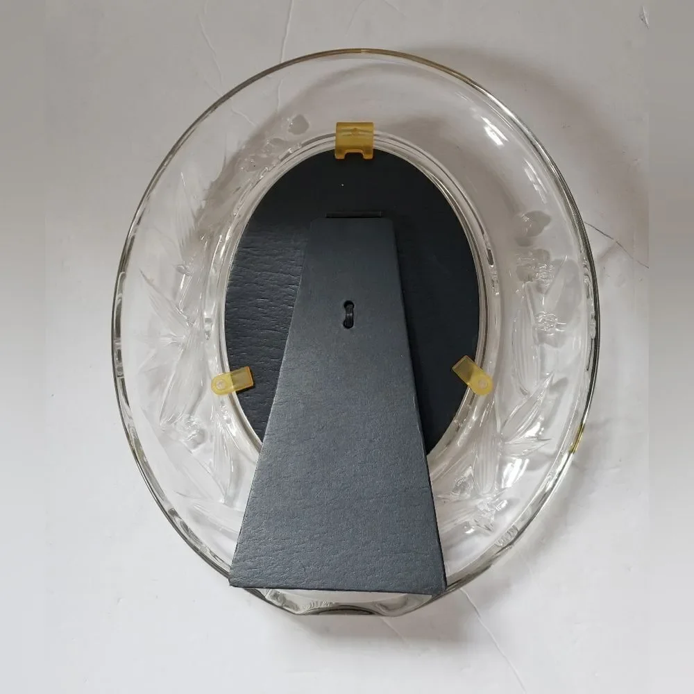 Oval Picture Frame